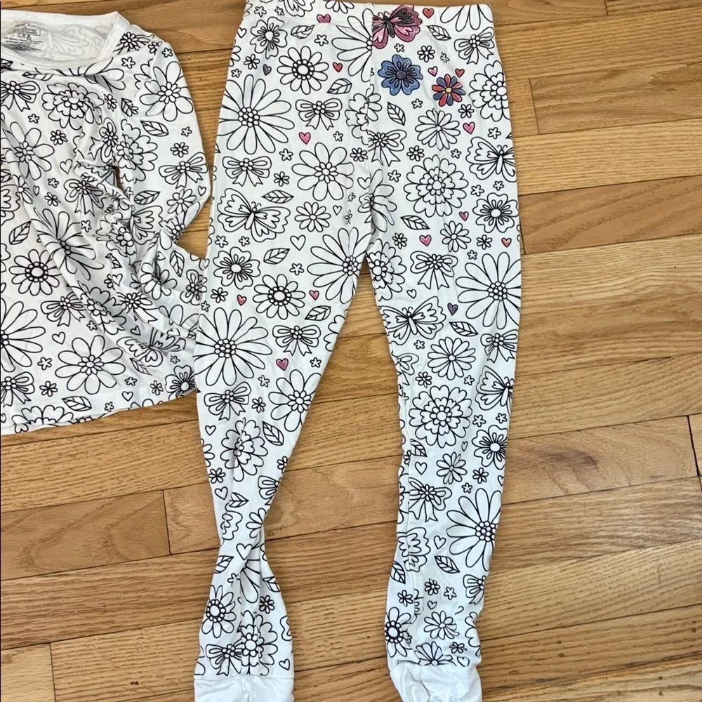 Caden Lane Color Me Pajama Two Piece Set in Floral Flutter Size 7/8 Bamboo